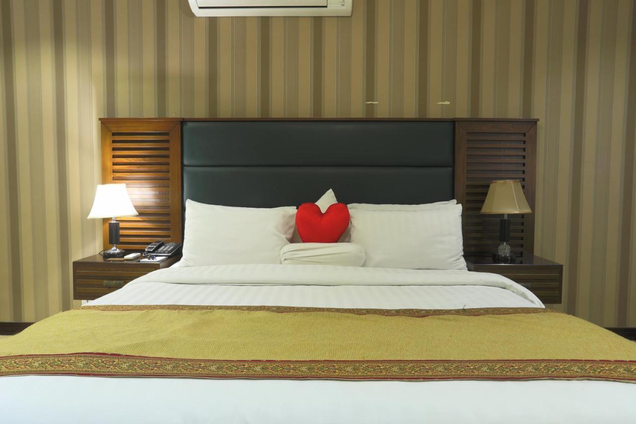 Rachna Hotel Gujranwala Exterior photo
